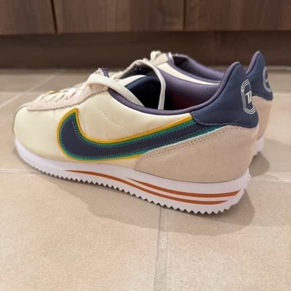Nike Cortez Basic Prem Coconut Milk Thunder Blue DJ5183-100 Ss 9.5 - Picture 5 of 5